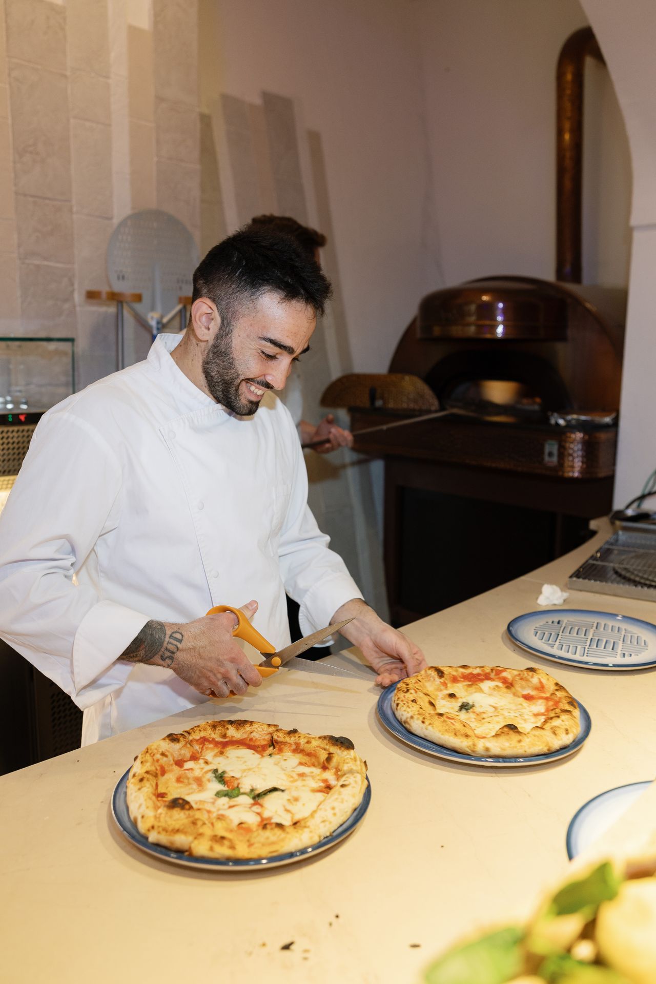 Pizza maker at a luxury destination wedding on the Amalfi Coast